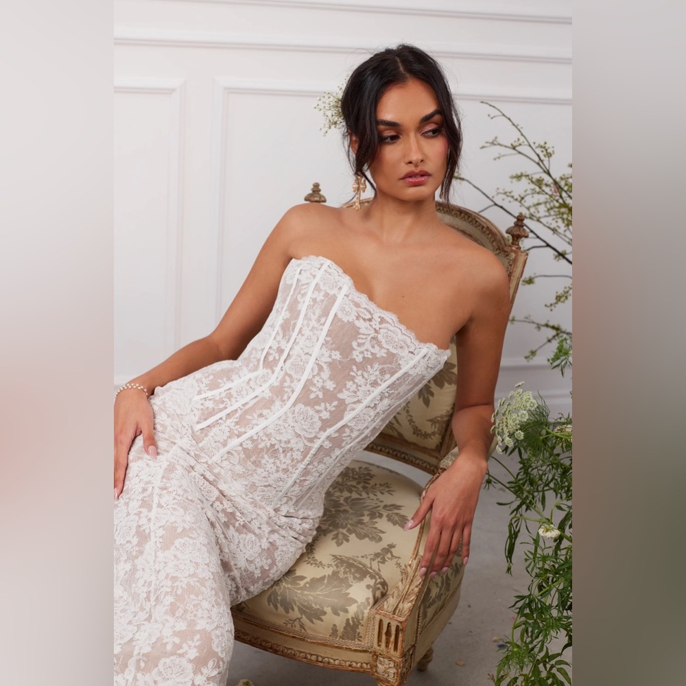 V. Chapman White Lace Strapless Midi Dress